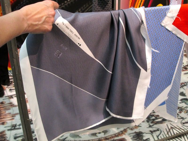 Hermès tie pattern