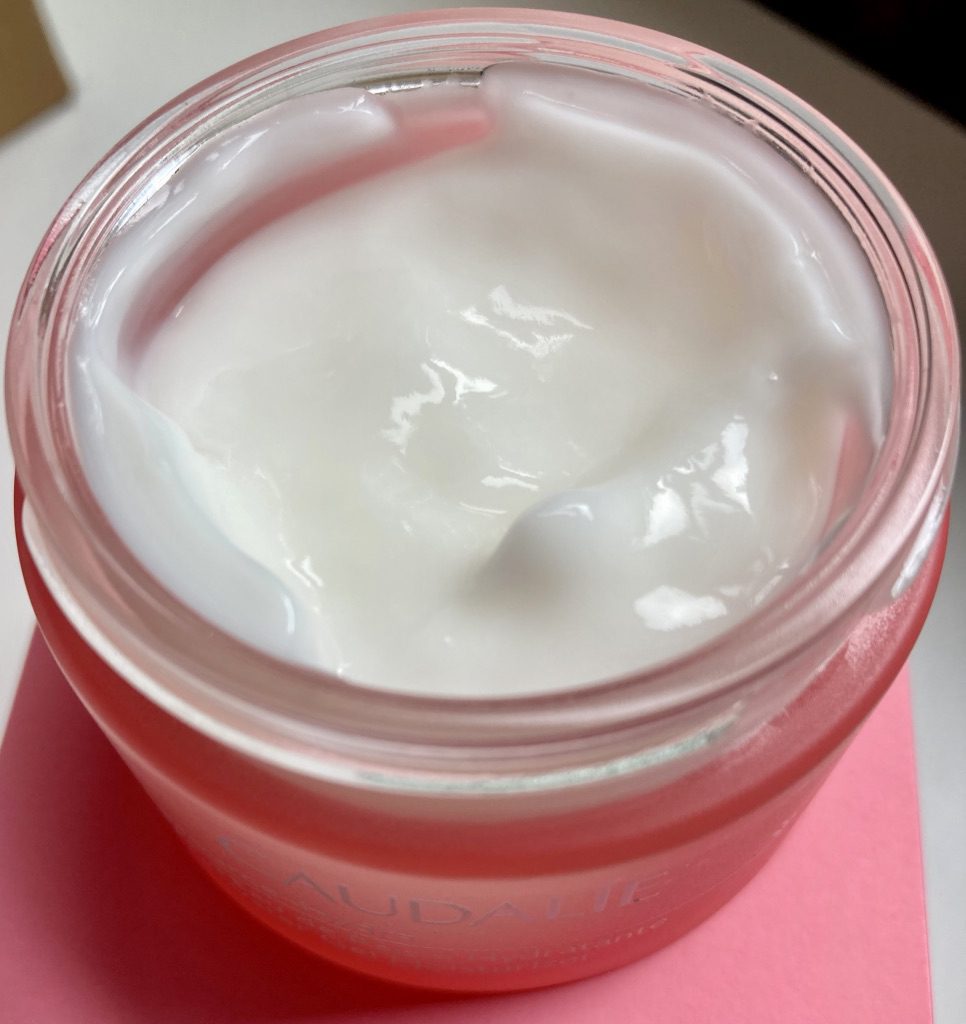 Caudalíe Vinosource-Hydra Grape Water Gel Moisturiser texture shot